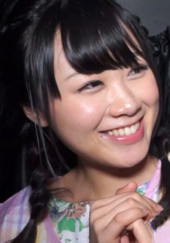 笑顔が素敵な新婚の保育士さん。ジーンズとエプロン姿で隠しているが、実は美尻とGカップ美巨乳の持ち主。その振る舞いから押し…
