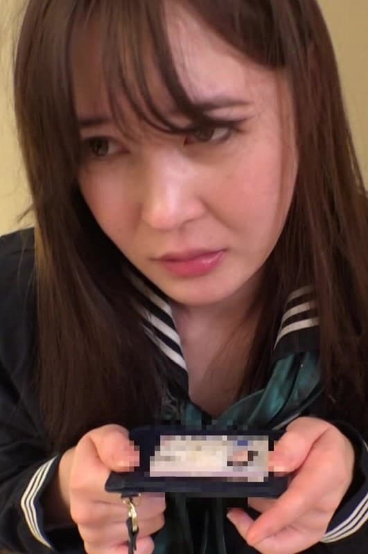 嫌なのに感じてしまう…。ハーフ系女〇〇生にたっぷり中出し！